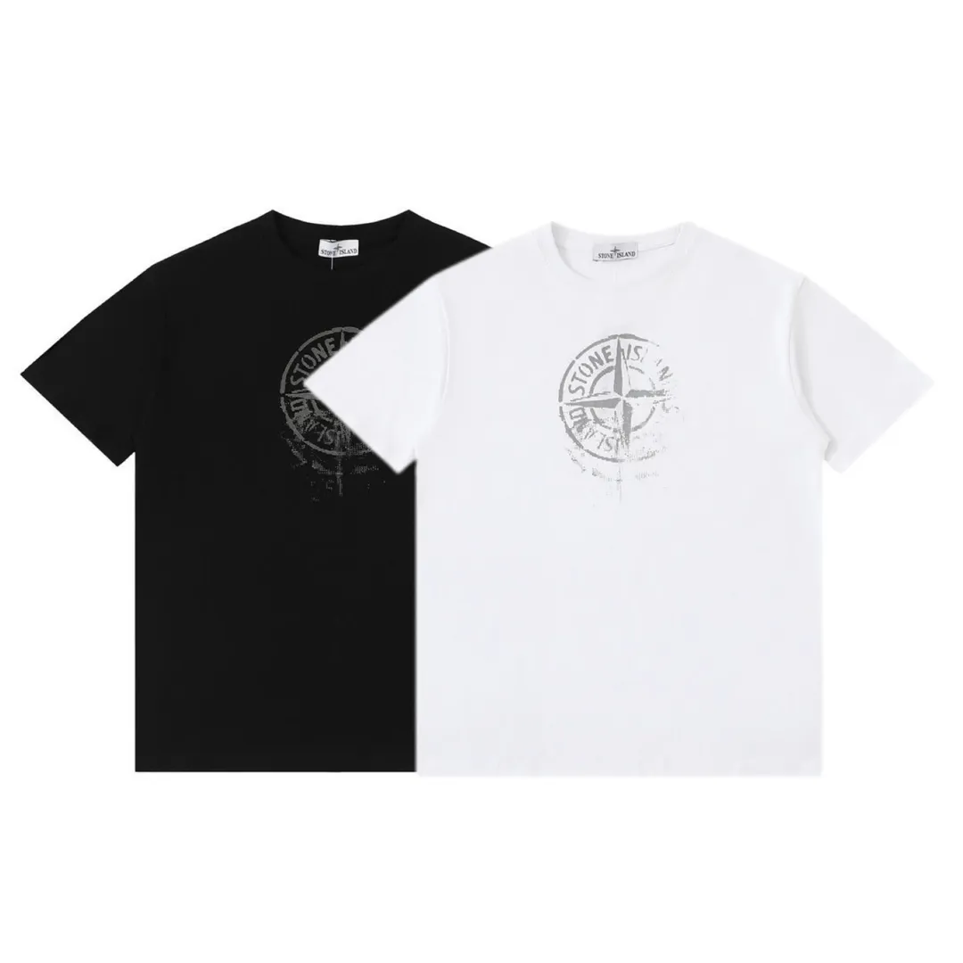 W676#P110💰 [Stone lsland/Stone Island summer new style short-sleeved T-shirt with missing distressed print] ⚠️[Original creation with high control of details] - Made of 260g combed cotton 32-count double yarn, soft and comfortable to the touch, sweat-absorbent and breathable. - Simple, basic and versatile style, original quality, the first choice for couples. - Made in a large factory, four needles and five threads on the shoulder, neatly arranged, high quality workmanship. - Same style for men and women. Very versatile, one piece for everyone, details are clearly visible. Color: Black White Size: M L